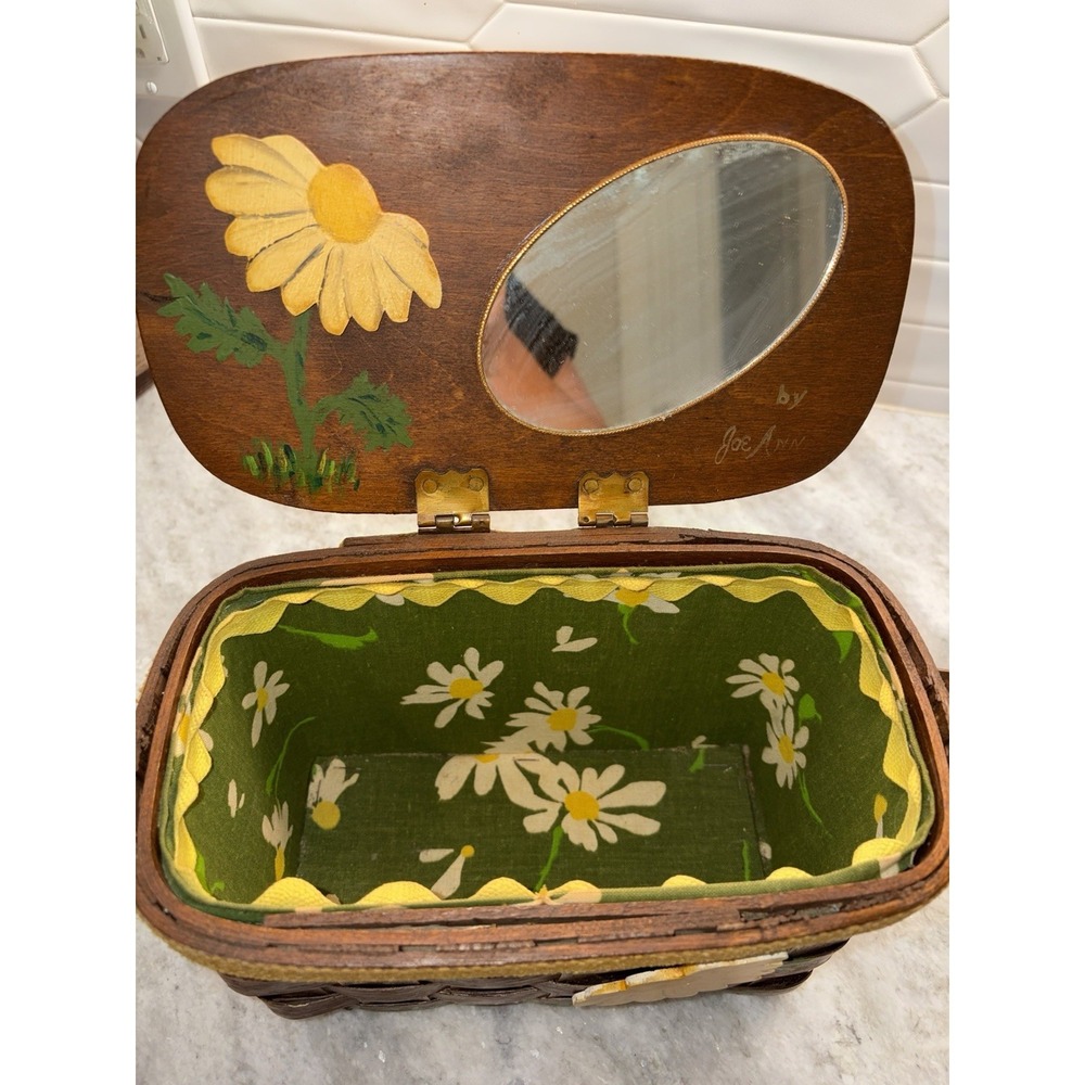 Super Cute Vintage Basket Purse Hand Painted Daisies Lined with Wooden Lid - Picture 6 of 9